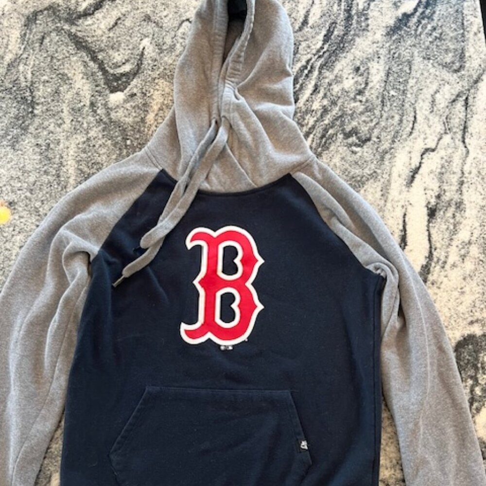 Boston Red Sox raglan pullover hoodie Size Med